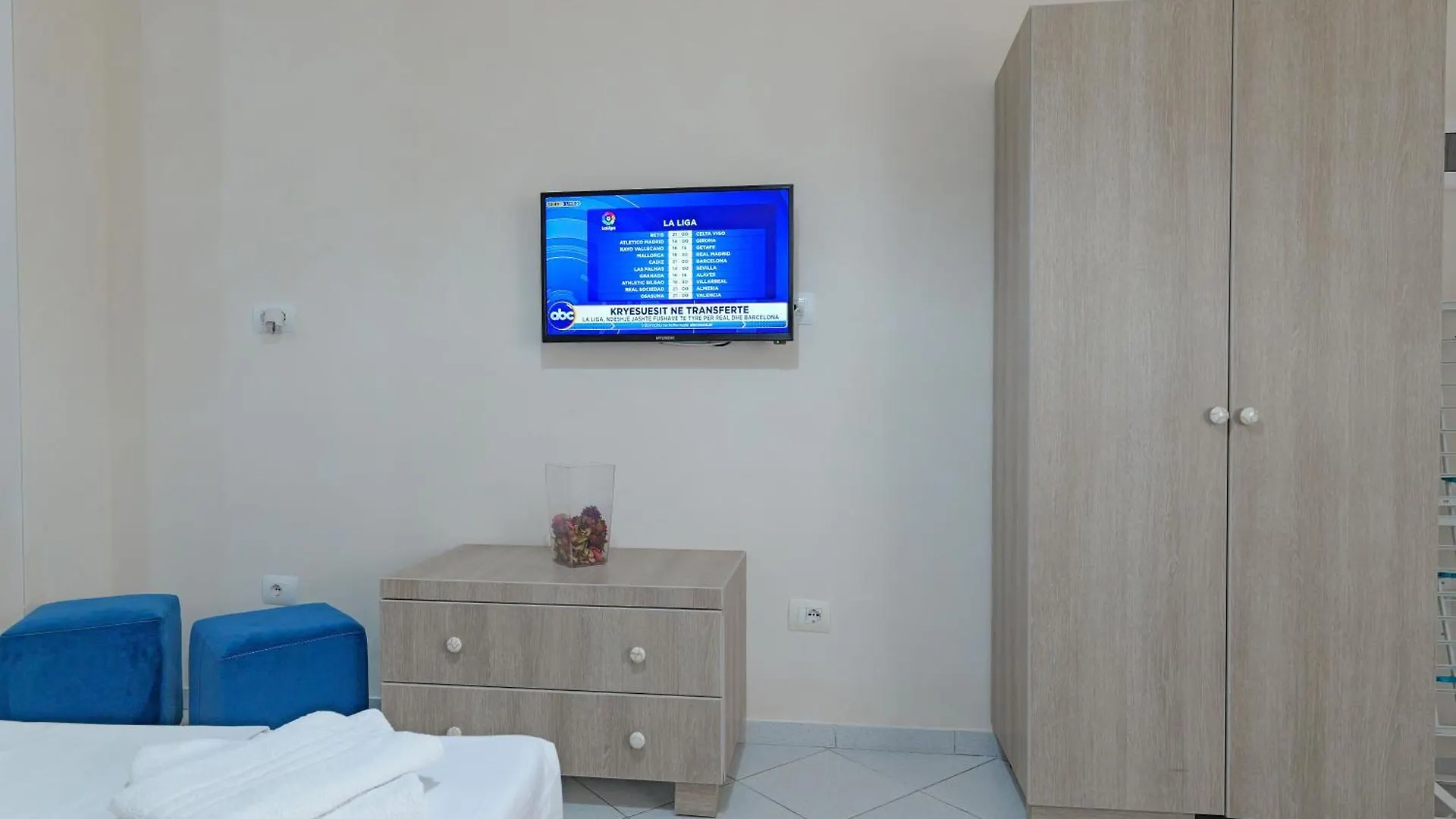 Flower Vila Sarande 0*,