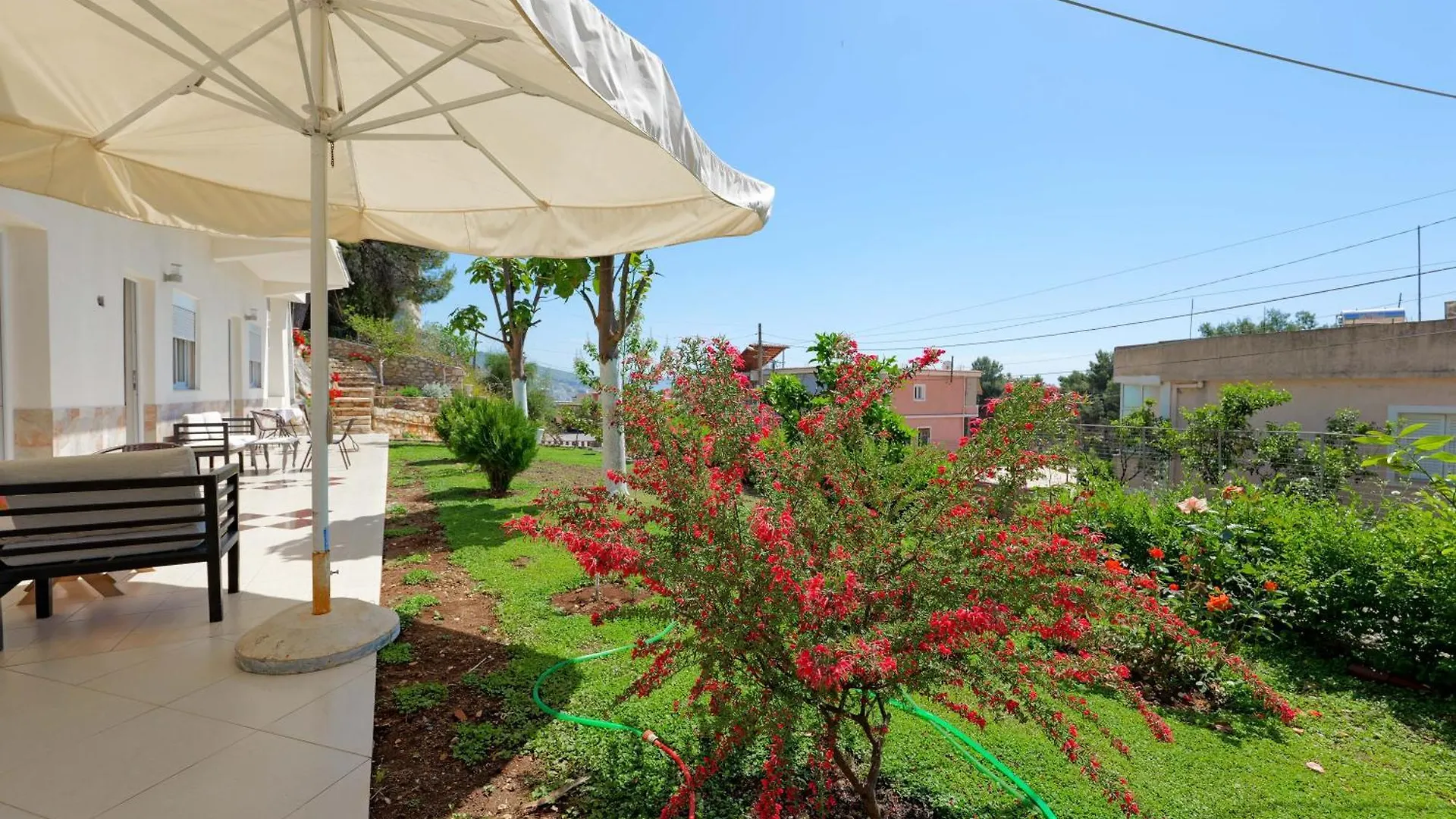 Flower Vila Sarande